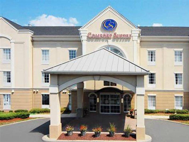 Comfort Suites Newark - Harrison Екстериор снимка